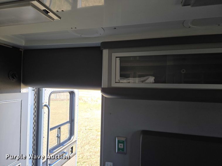 image for item ET5329 2015 RAM 4500HD ambulance