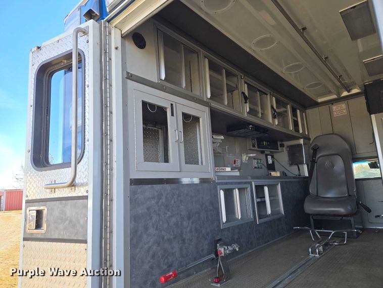 image for item ET5329 2015 RAM 4500HD ambulance