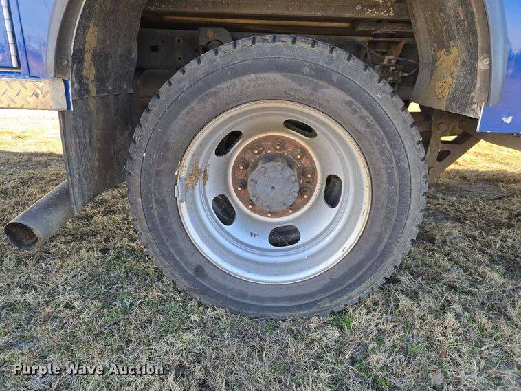 image for item ET5329 2015 RAM 4500HD ambulance