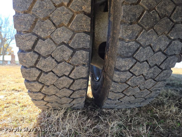 image for item ET5329 2015 RAM 4500HD ambulance