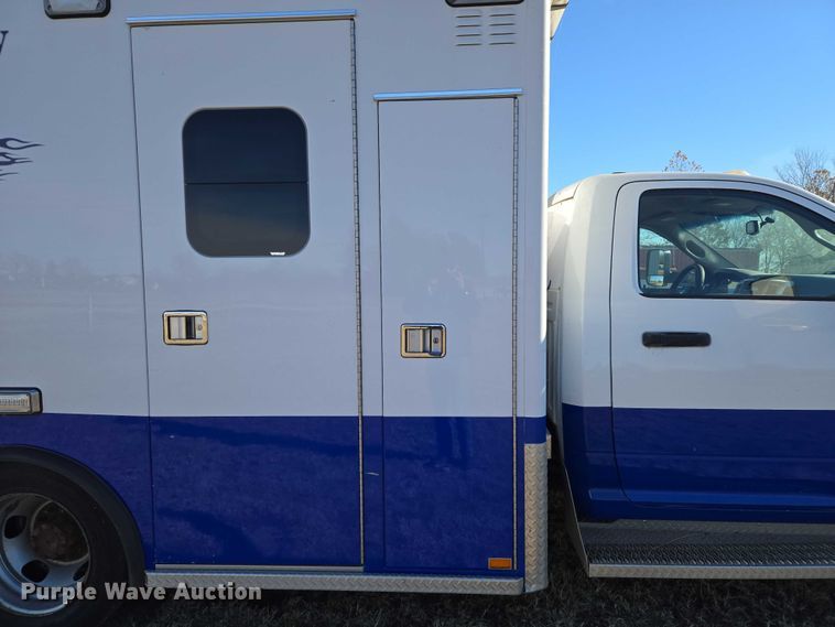 image for item ET5330 2012 Dodge Ram 4500HD ambulance