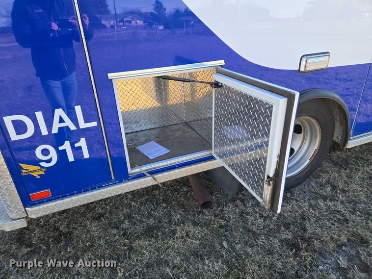 image for item ET5330 2012 Dodge Ram 4500HD ambulance