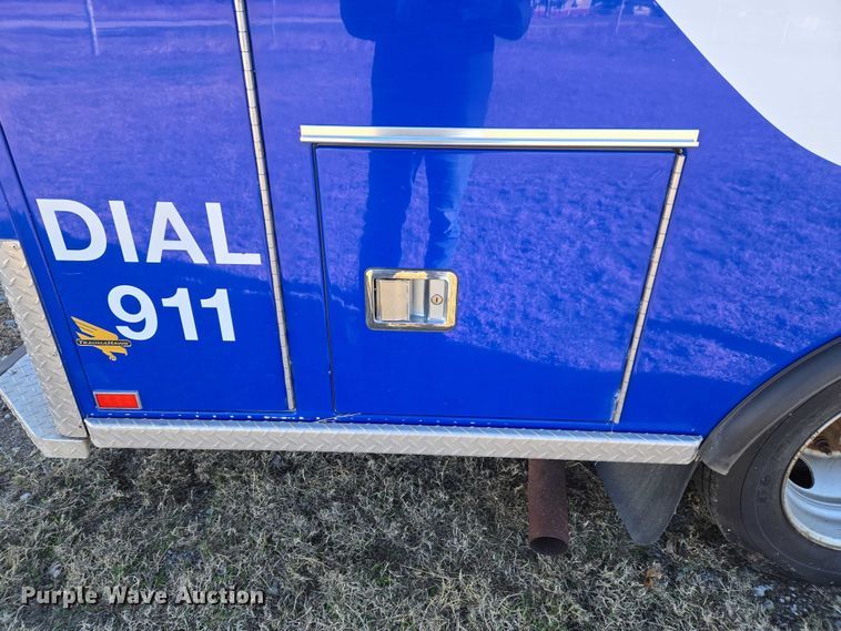 image for item ET5330 2012 Dodge Ram 4500HD ambulance