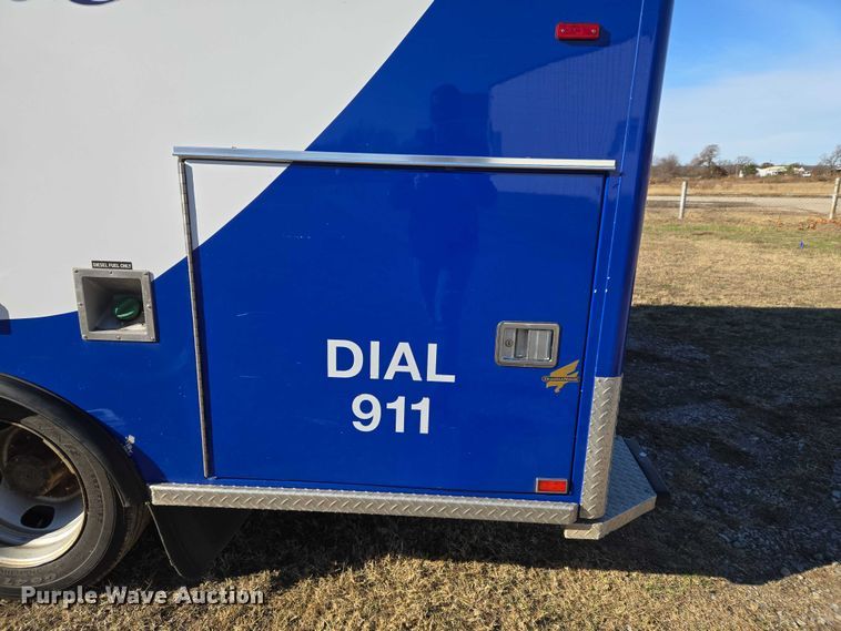 image for item ET5330 2012 Dodge Ram 4500HD ambulance