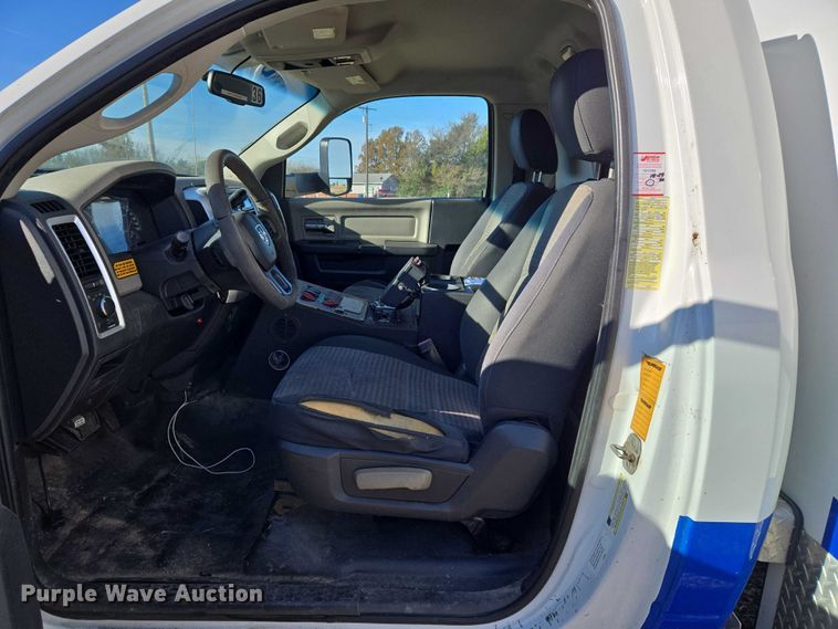 image for item ET5330 2012 Dodge Ram 4500HD ambulance