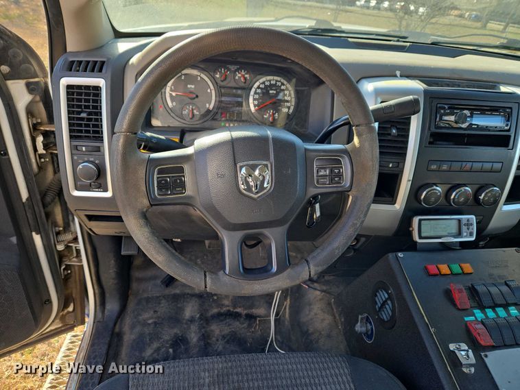 image for item ET5330 2012 Dodge Ram 4500HD ambulance