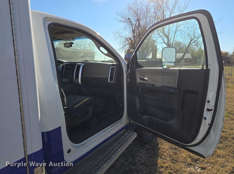 image for item ET5330 2012 Dodge Ram 4500HD ambulance