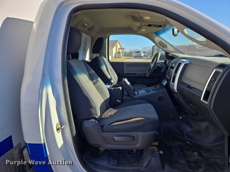 image for item ET5330 2012 Dodge Ram 4500HD ambulance