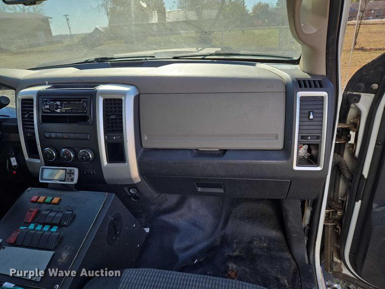 image for item ET5330 2012 Dodge Ram 4500HD ambulance