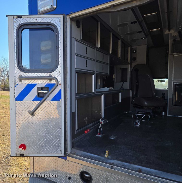 image for item ET5330 2012 Dodge Ram 4500HD ambulance