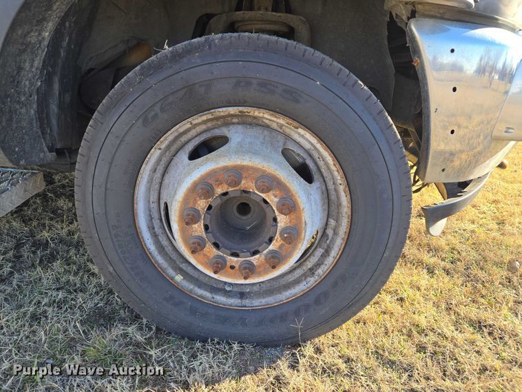 image for item ET5330 2012 Dodge Ram 4500HD ambulance