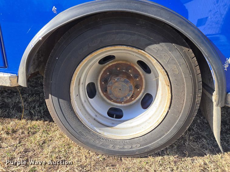 image for item ET5330 2012 Dodge Ram 4500HD ambulance