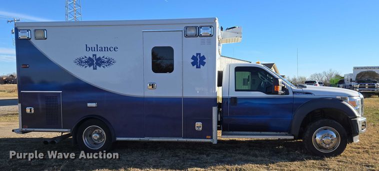 image for item ET5331 2015 Ford F550 Super Duty XLT ambulance