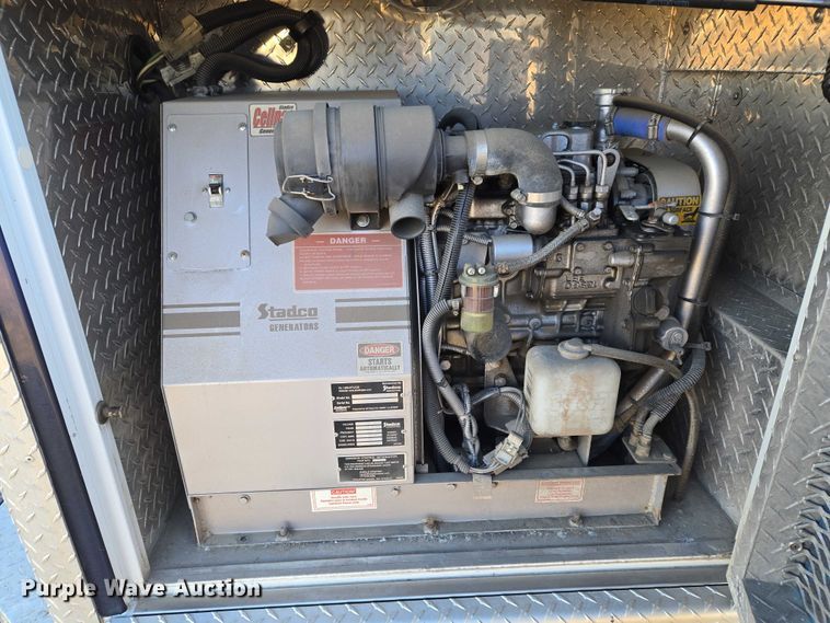 image for item ET5331 2015 Ford F550 Super Duty XLT ambulance