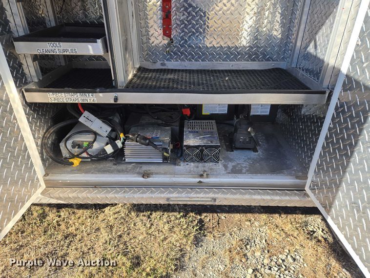 image for item ET5331 2015 Ford F550 Super Duty XLT ambulance