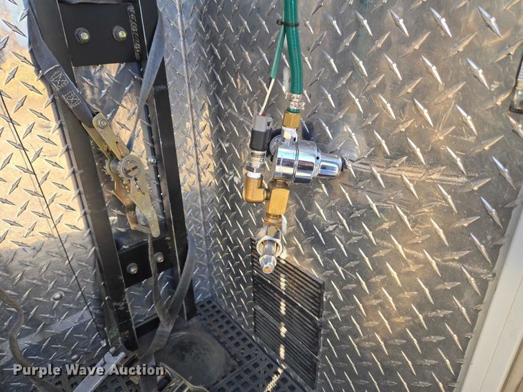 image for item ET5331 2015 Ford F550 Super Duty XLT ambulance