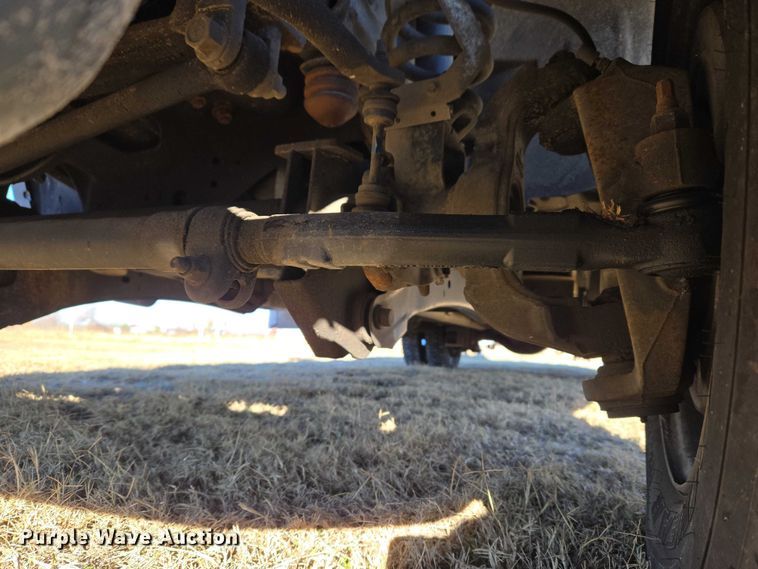 image for item ET5331 2015 Ford F550 Super Duty XLT ambulance