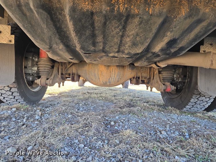 image for item ET5331 2015 Ford F550 Super Duty XLT ambulance