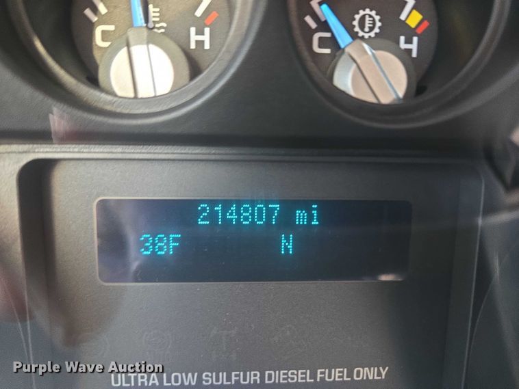 image for item ET5331 2015 Ford F550 Super Duty XLT ambulance