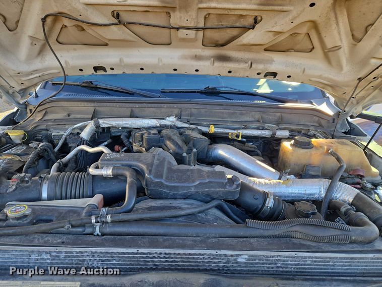 image for item ET5331 2015 Ford F550 Super Duty XLT ambulance