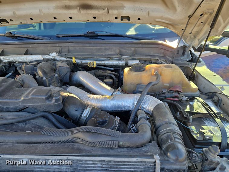 image for item ET5331 2015 Ford F550 Super Duty XLT ambulance