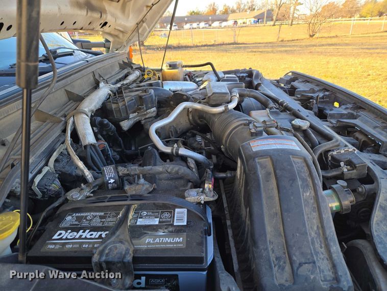 image for item ET5331 2015 Ford F550 Super Duty XLT ambulance