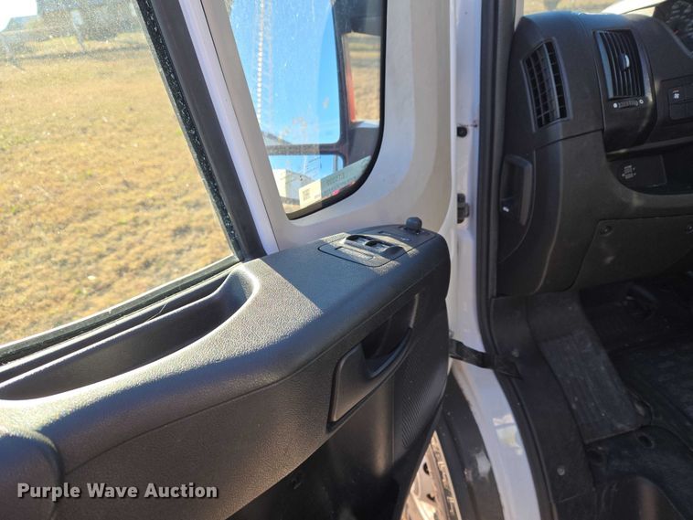 image for item ET5332 2020 RAM ProMaster 3500 ambulance