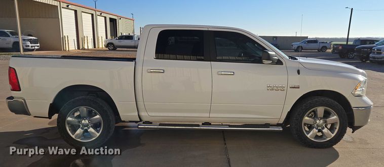 image for item ET5346 2018 RAM 1500 Crew Cab pickup truck