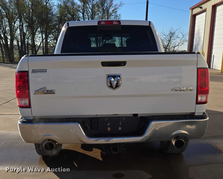 image for item ET5346 2018 RAM 1500 Crew Cab pickup truck