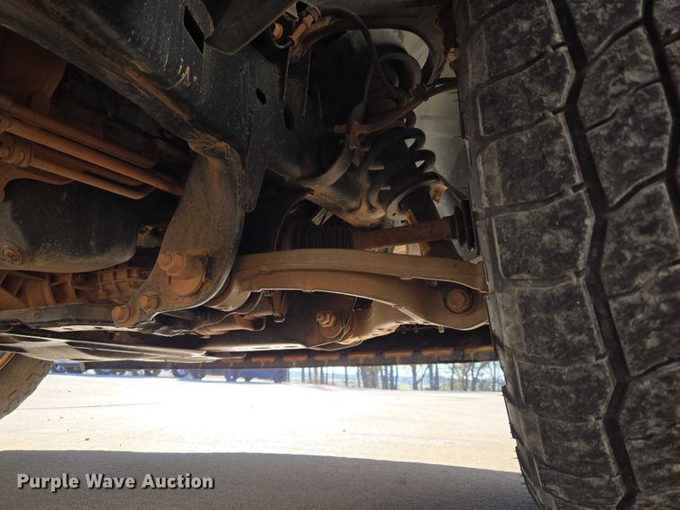 image for item ET5346 2018 RAM 1500 Crew Cab pickup truck