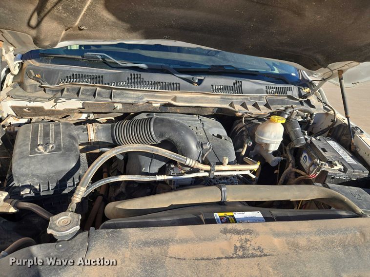 image for item ET5346 2018 RAM 1500 Crew Cab pickup truck