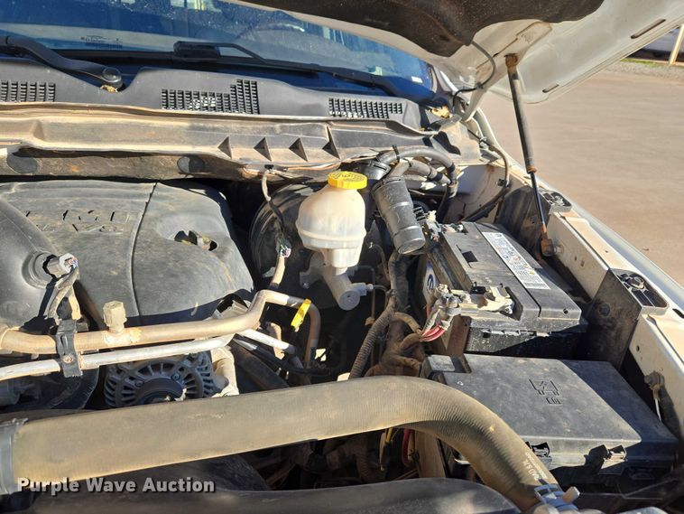 image for item ET5346 2018 RAM 1500 Crew Cab pickup truck