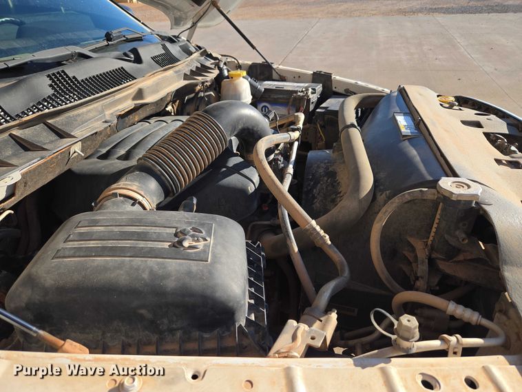 image for item ET5346 2018 RAM 1500 Crew Cab pickup truck