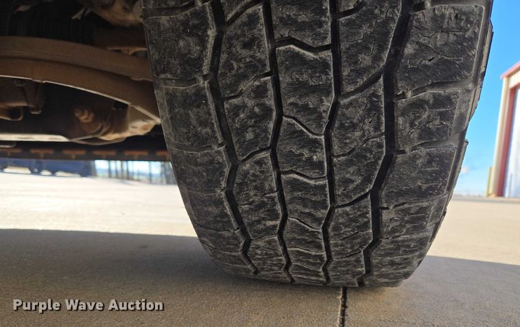 image for item ET5346 2018 RAM 1500 Crew Cab pickup truck