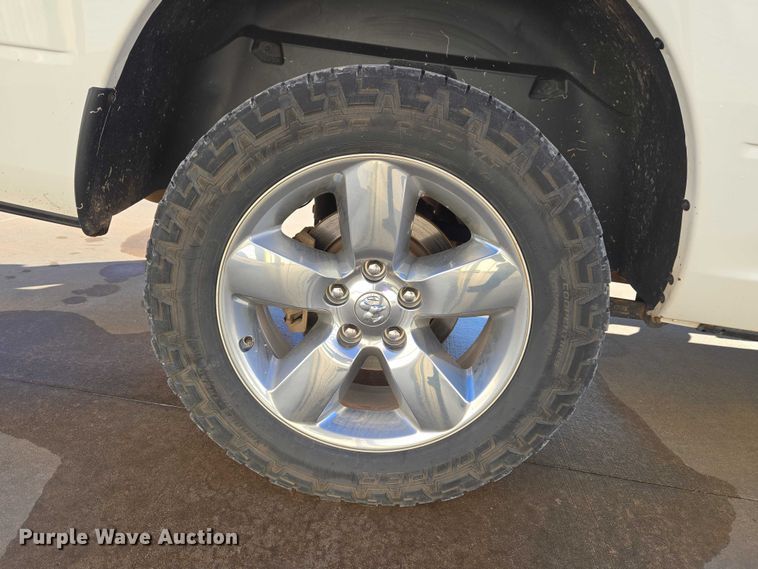 image for item ET5346 2018 RAM 1500 Crew Cab pickup truck