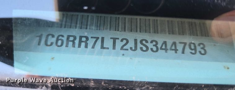 image for item ET5346 2018 RAM 1500 Crew Cab pickup truck