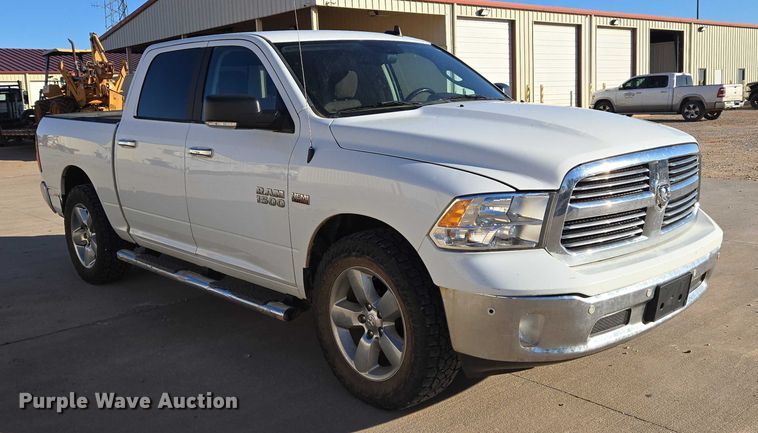 image for item ET5347 2017 RAM 1500 Crew Cab pickup truck