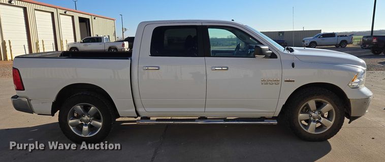 image for item ET5347 2017 RAM 1500 Crew Cab pickup truck