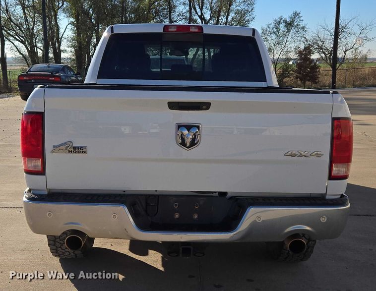 image for item ET5347 2017 RAM 1500 Crew Cab pickup truck