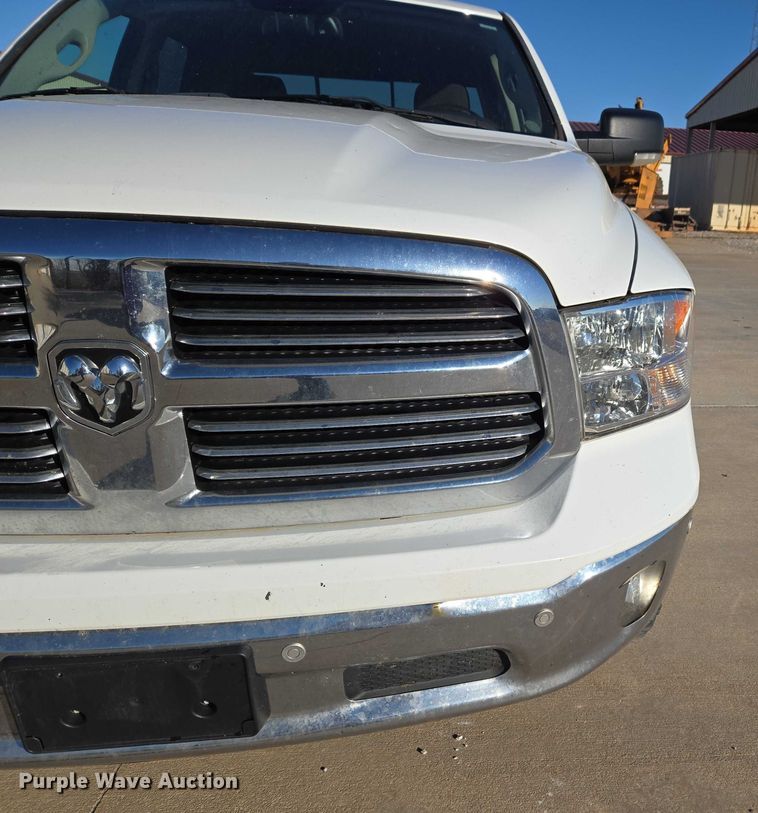 image for item ET5347 2017 RAM 1500 Crew Cab pickup truck