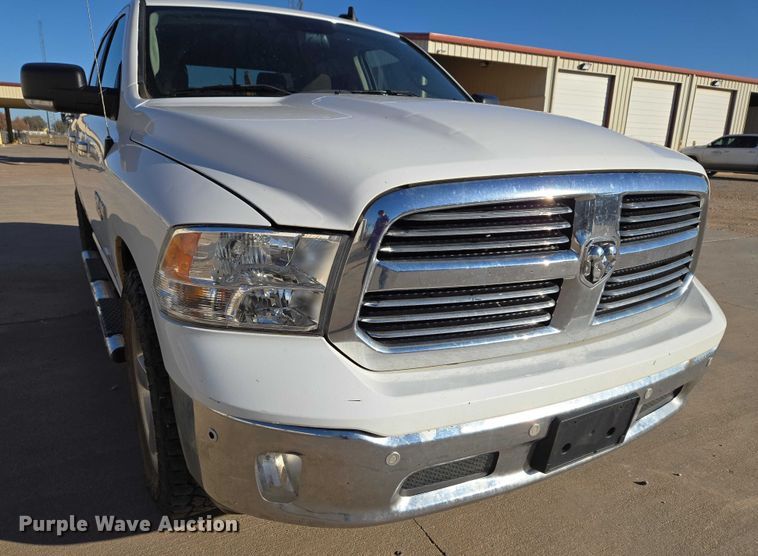 image for item ET5347 2017 RAM 1500 Crew Cab pickup truck