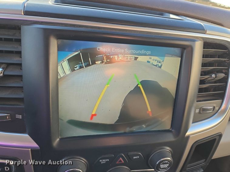 image for item ET5347 2017 RAM 1500 Crew Cab pickup truck