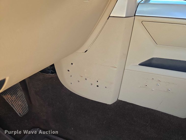 image for item ET5347 2017 RAM 1500 Crew Cab pickup truck