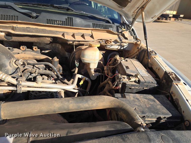 image for item ET5347 2017 RAM 1500 Crew Cab pickup truck