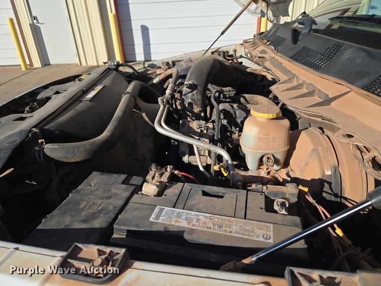 image for item ET5347 2017 RAM 1500 Crew Cab pickup truck