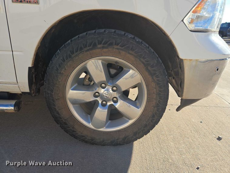 image for item ET5347 2017 RAM 1500 Crew Cab pickup truck