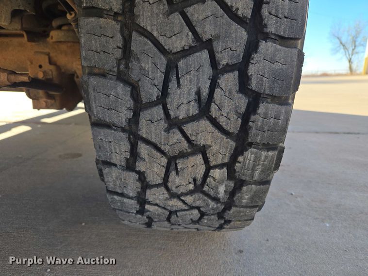 image for item ET5347 2017 RAM 1500 Crew Cab pickup truck