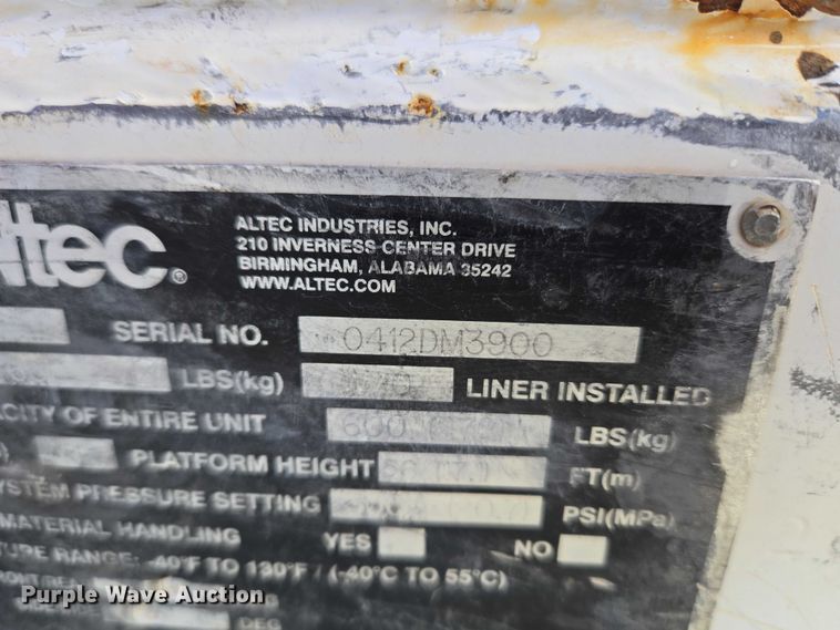 image for item ET5348 2013 International DuraStar 4400 bucket truck