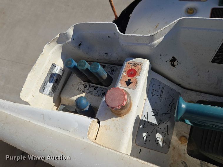 image for item ET5348 2013 International DuraStar 4400 bucket truck