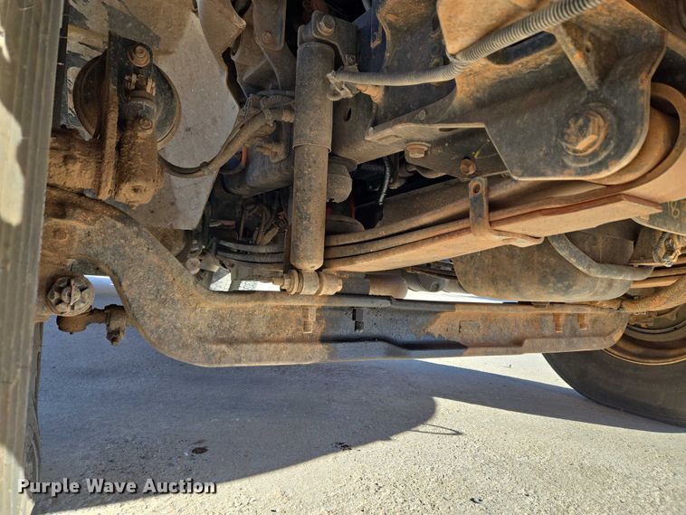 image for item ET5348 2013 International DuraStar 4400 bucket truck